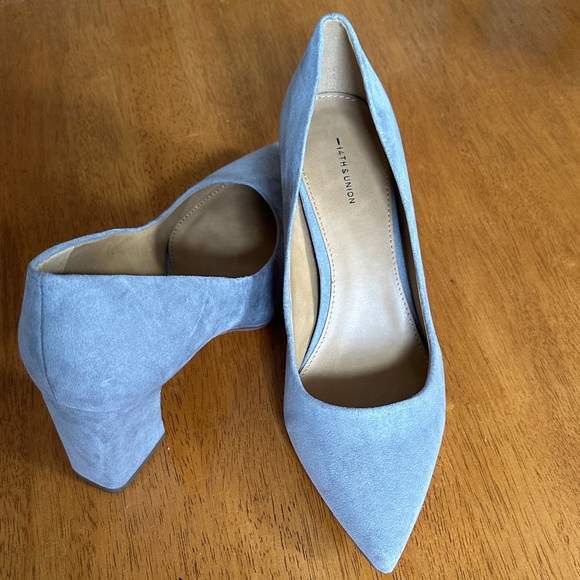 14th & Union Light Blue Suede Heels - Picture 1 of 3